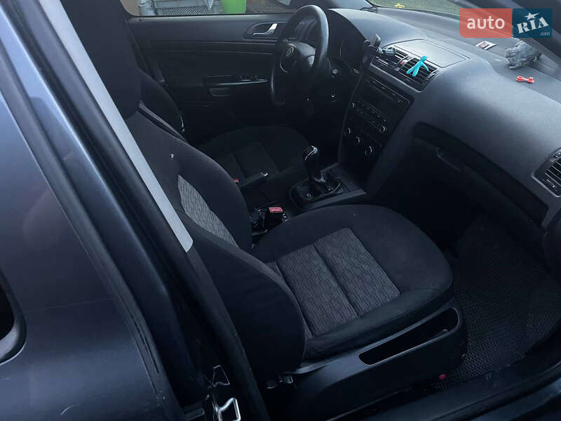Лифтбек Skoda Octavia 2011 в Киеве фото 17 Лифтбек Skoda Octavia 2011 в Киеве