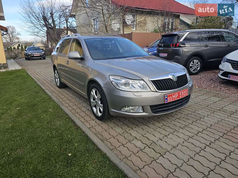 Универсал Skoda Octavia 2012 в Стрые