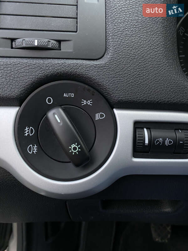 Универсал Skoda Octavia 2010 в Луцке фото 16 Универсал Skoda Octavia 2010 в Луцке