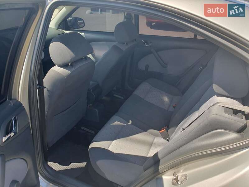 Лифтбек Skoda Octavia 2010 в Радехове фото 2 Лифтбек Skoda Octavia 2010 в Радехове