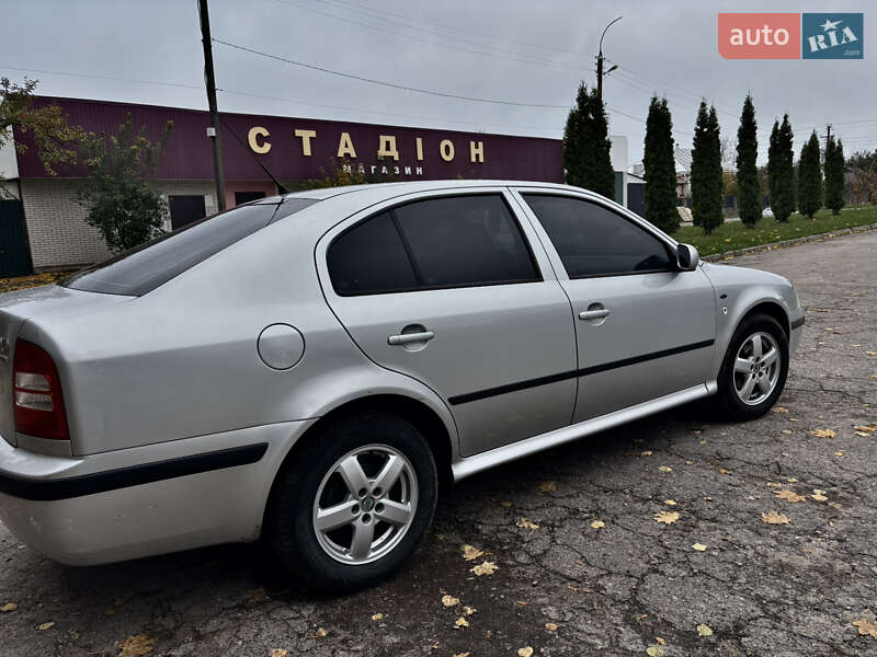 Лифтбек Skoda Octavia 2000 в Маньковке