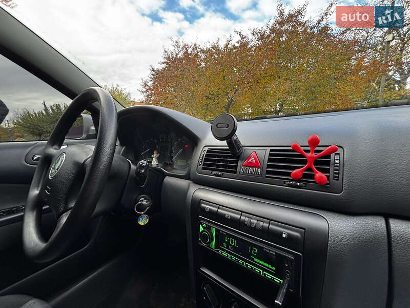 Лифтбек Skoda Octavia 2000 в Маньковке