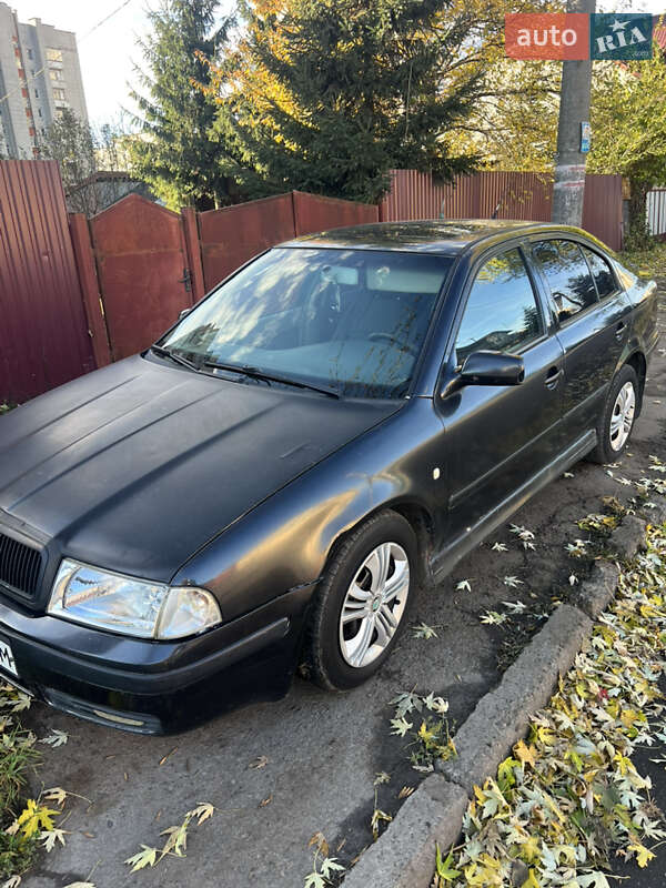 Лифтбек Skoda Octavia 1998 в Львове