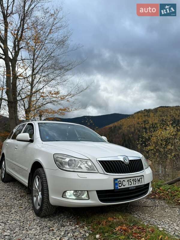 Универсал Skoda Octavia 2010 в Стрые фото 3 Универсал Skoda Octavia 2010 в Стрые