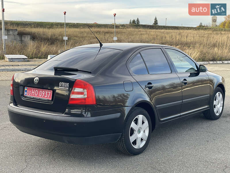 Лифтбек Skoda Octavia 2006 в Корсуне-Шевченковском