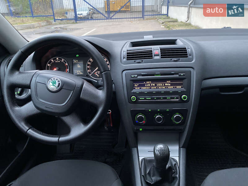 Універсал Skoda Octavia 2012 в Києві фото 41 Універсал Skoda Octavia 2012 в Києві