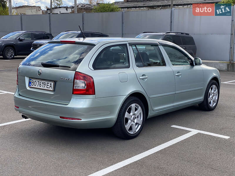 Универсал Skoda Octavia 2009 в Киеве фото 7 Универсал Skoda Octavia 2009 в Киеве