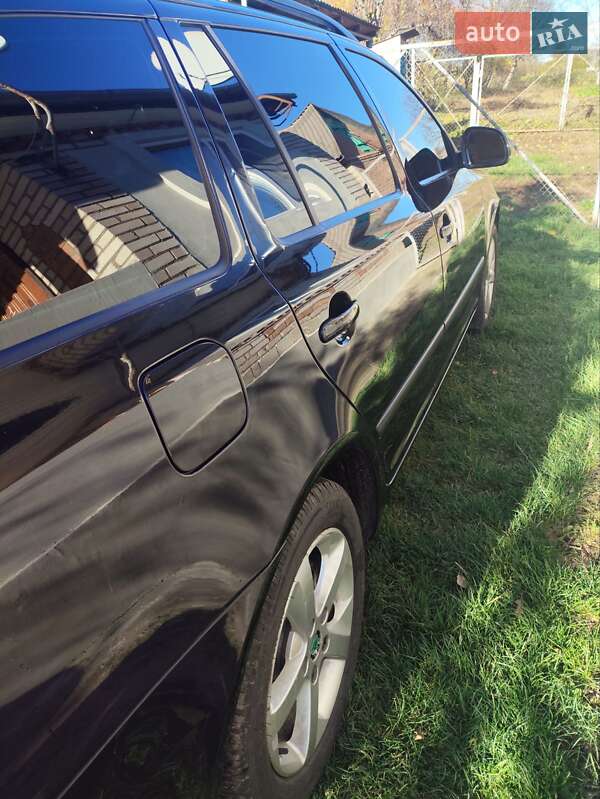 Универсал Skoda Octavia 2012 в Гайсине