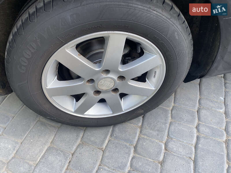 Универсал Skoda Octavia 2006 в Любомле