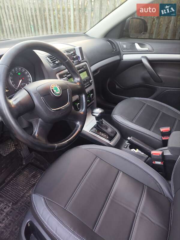 Универсал Skoda Octavia 2012 в Гайсине