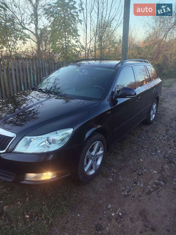 Универсал Skoda Octavia 2012 в Гайсине