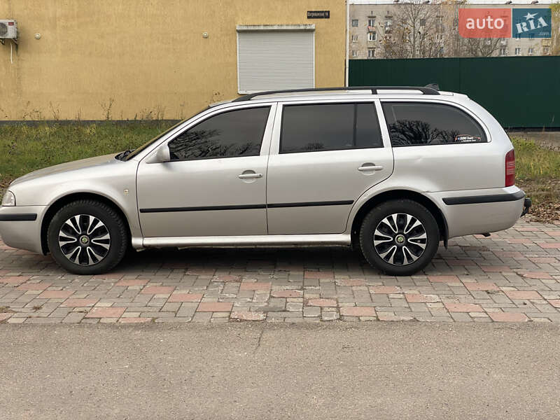 Універсал Skoda Octavia 2006 в Черняхові