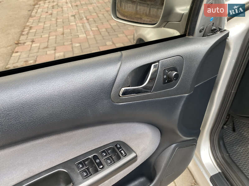 Універсал Skoda Octavia 2006 в Черняхові