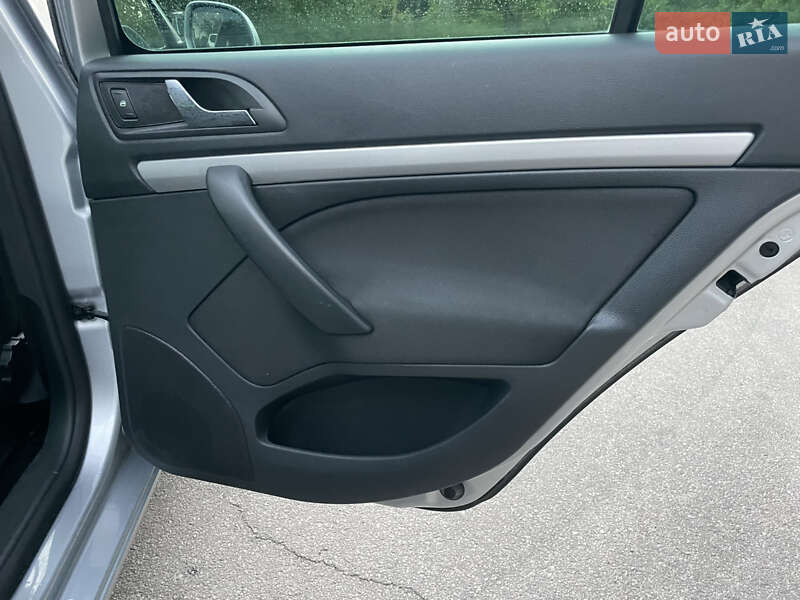 Універсал Skoda Octavia 2010 в Броварах