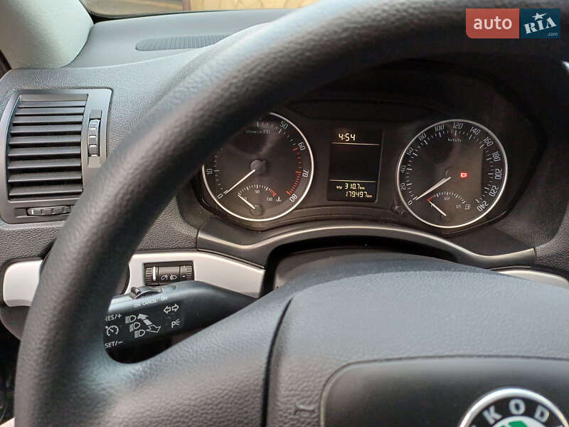 Лифтбек Skoda Octavia 2009 в Луцке