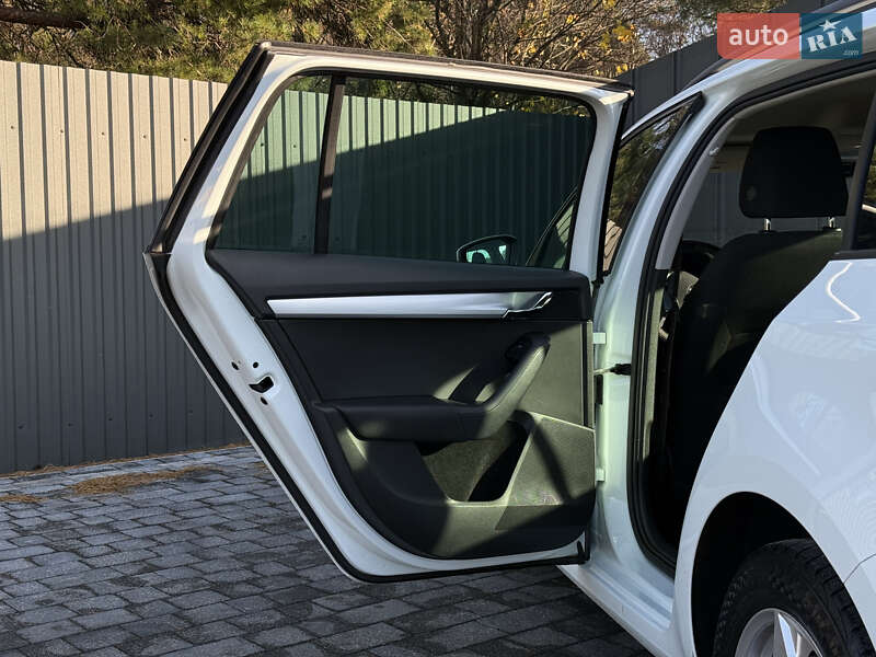 Універсал Skoda Octavia 2017 в Рівному