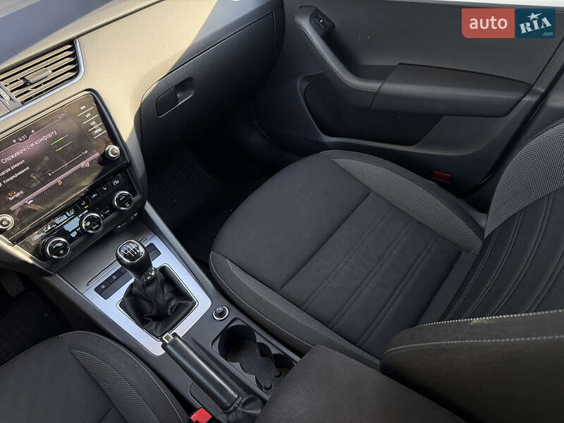 Універсал Skoda Octavia 2017 в Рівному