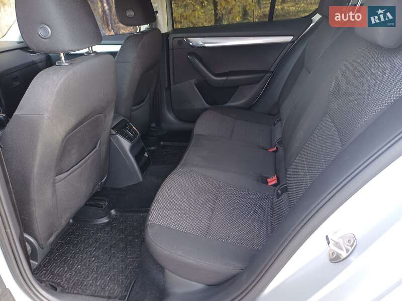 Лифтбек Skoda Octavia 2016 в Обухове