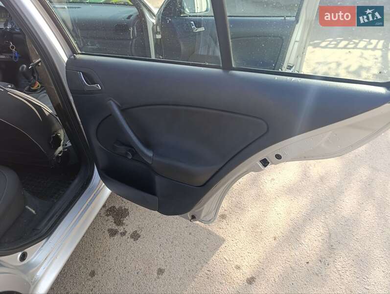 Лифтбек Skoda Octavia 2005 в Ровно