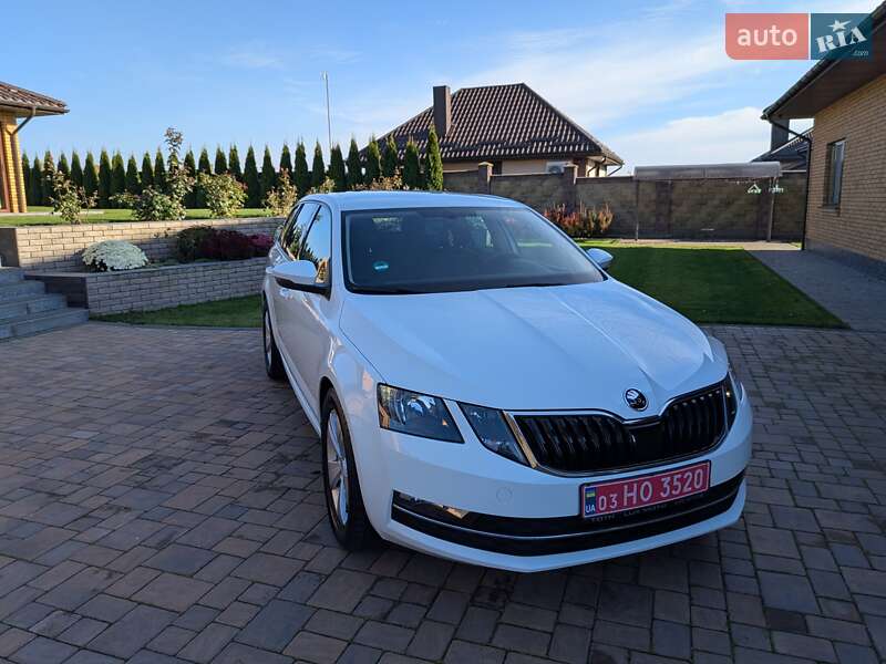 Универсал Skoda Octavia 2018 в Луцке фото 3 Универсал Skoda Octavia 2018 в Луцке
