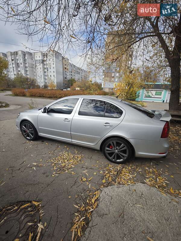 Ліфтбек Skoda Octavia 2010 в Кропивницькому
