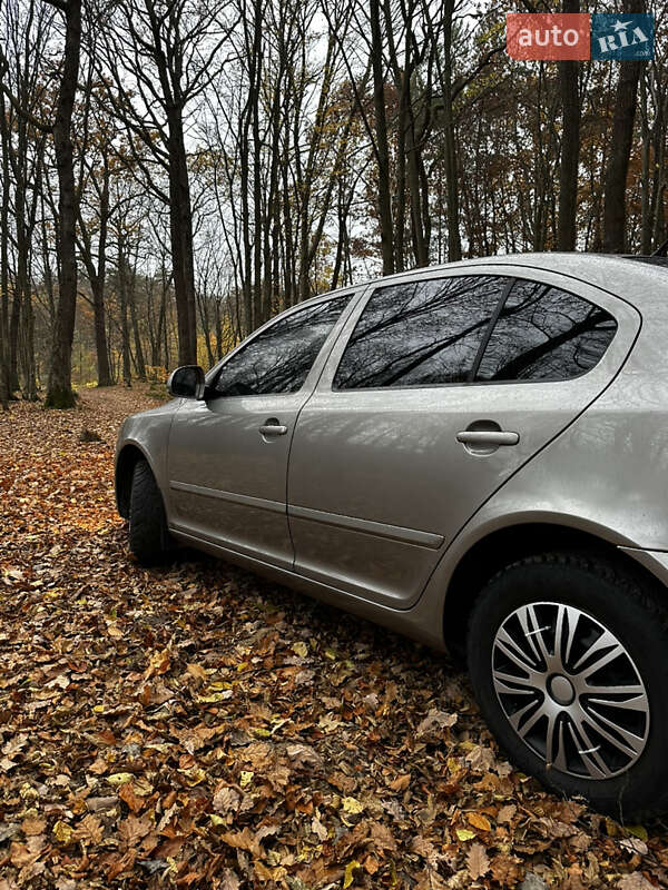 Лифтбек Skoda Octavia 2010 в Новояворовске