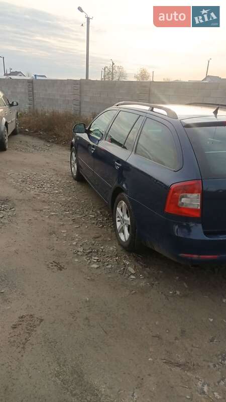 Універсал Skoda Octavia 2012 в Маневичах
