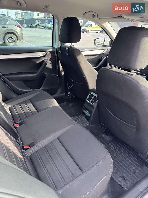Универсал Skoda Octavia 2019 в Киеве фото 21 Универсал Skoda Octavia 2019 в Киеве