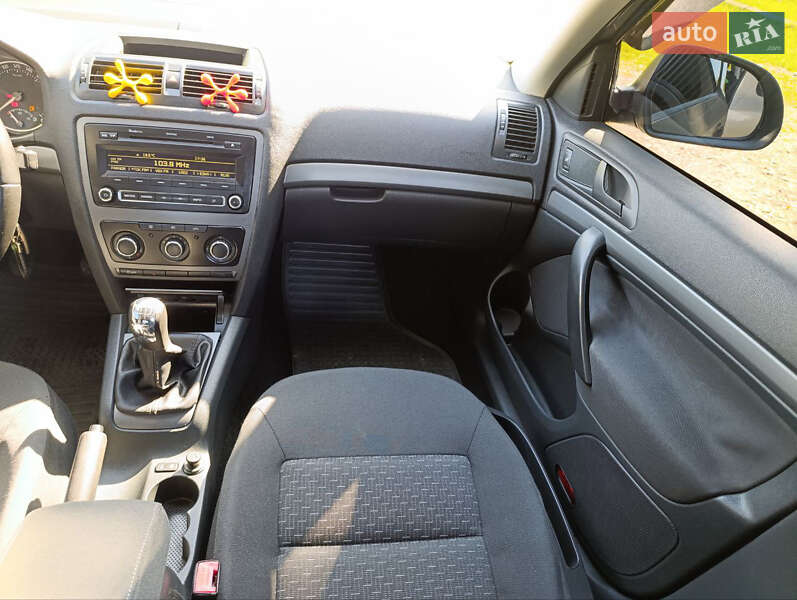 Лифтбек Skoda Octavia 2010 в Галиче фото 13 Лифтбек Skoda Octavia 2010 в Галиче