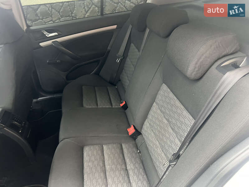 Лифтбек Skoda Octavia 2012 в Мукачево фото 47 Лифтбек Skoda Octavia 2012 в Мукачево