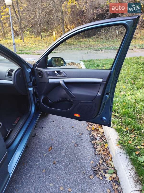 Лифтбек Skoda Octavia 2005 в Полтаве