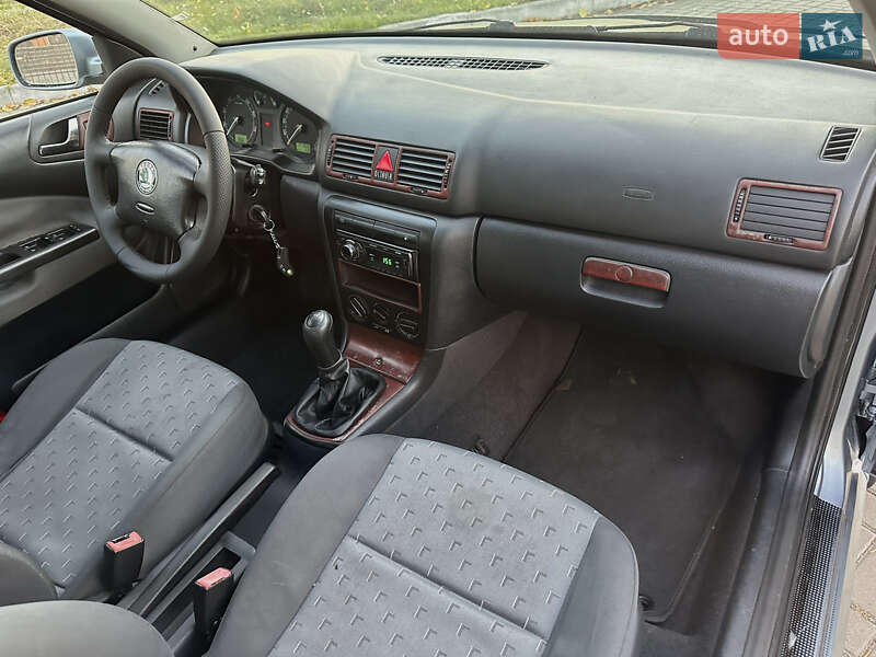 Лифтбек Skoda Octavia 2006 в Кропивницком