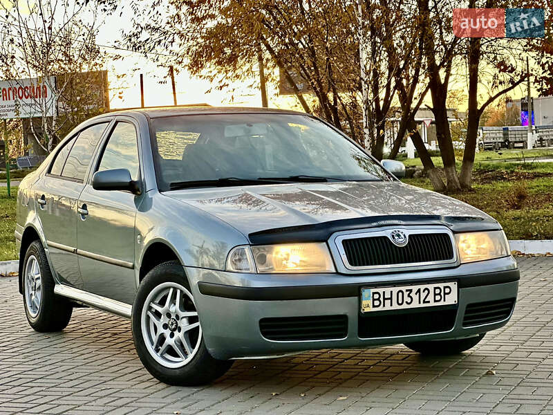 Лифтбек Skoda Octavia 2006 в Кропивницком