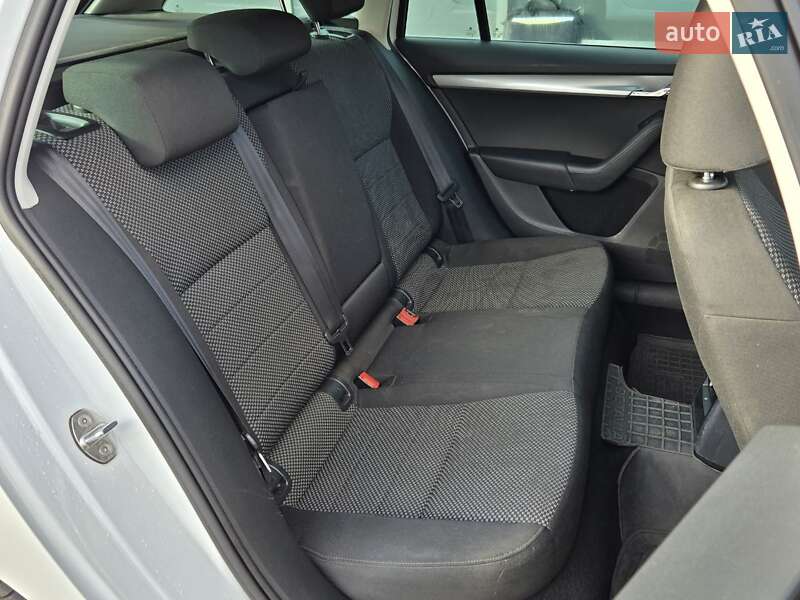Универсал Skoda Octavia 2015 в Киеве фото 15 Универсал Skoda Octavia 2015 в Киеве