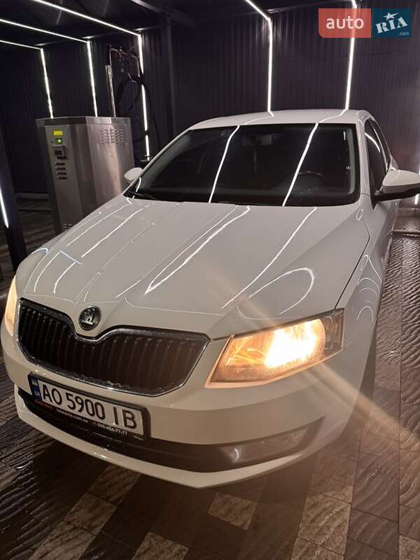 Лифтбек Skoda Octavia 2013 в Ужгороде