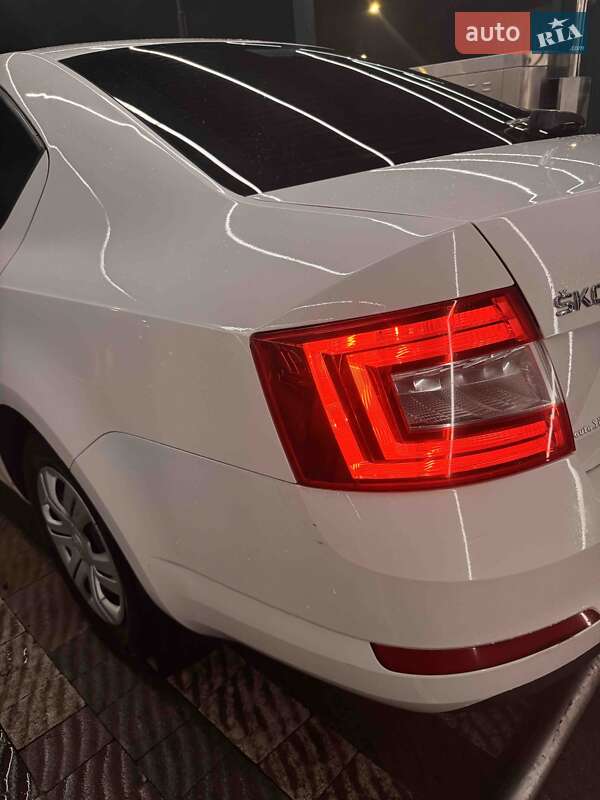 Лифтбек Skoda Octavia 2013 в Ужгороде