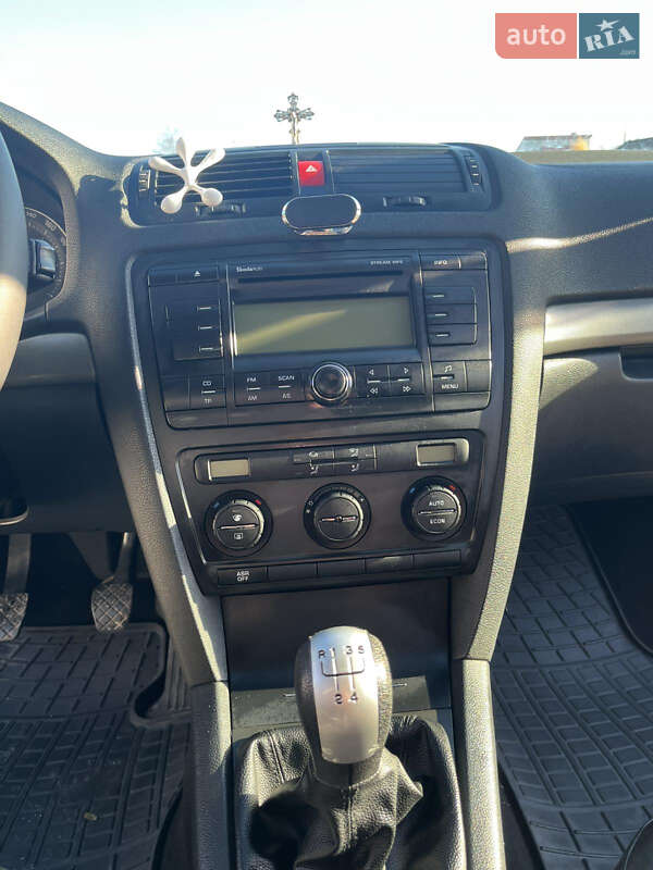 Лифтбек Skoda Octavia 2008 в Рудки