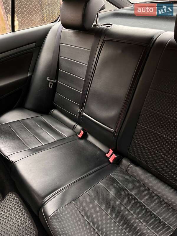 Лифтбек Skoda Octavia 2011 в Шполе