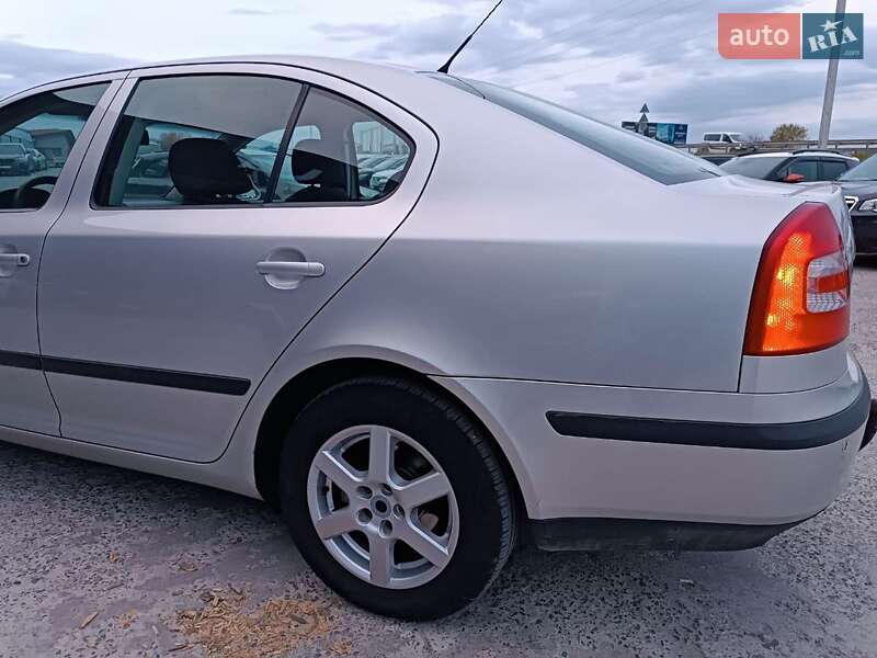 Лифтбек Skoda Octavia 2004 в Львове фото 2 Лифтбек Skoda Octavia 2004 в Львове