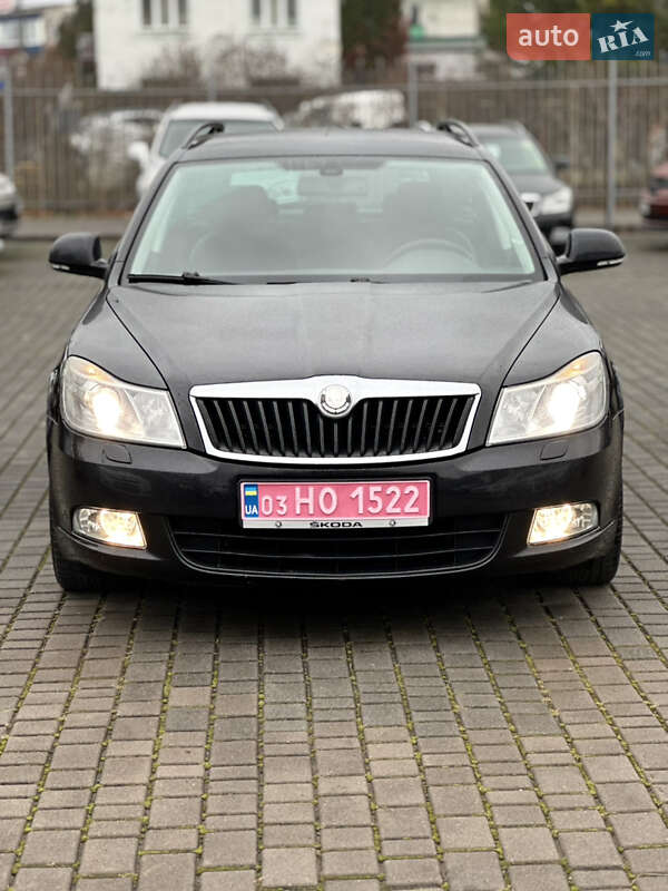 Универсал Skoda Octavia 2011 в Староконстантинове