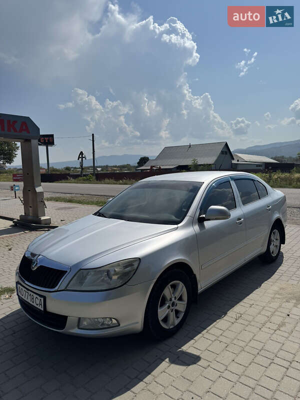 Ліфтбек Skoda Octavia 2010 в Тячеві