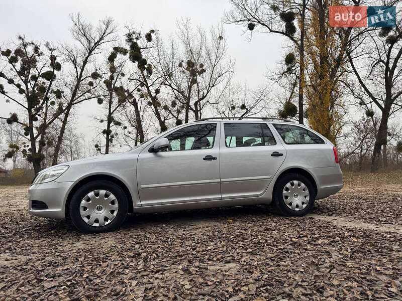 Универсал Skoda Octavia 2009 в Полтаве