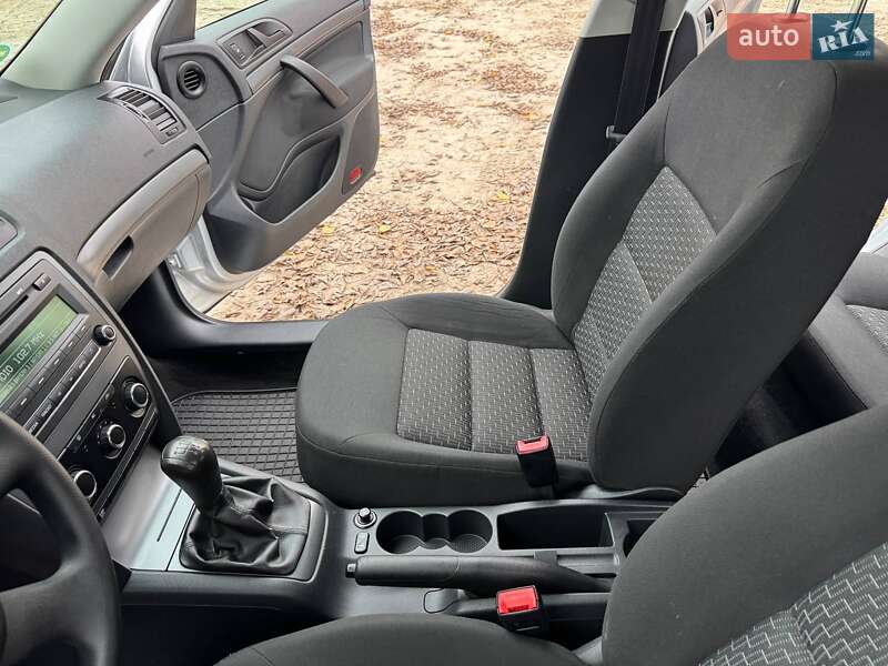 Универсал Skoda Octavia 2009 в Полтаве