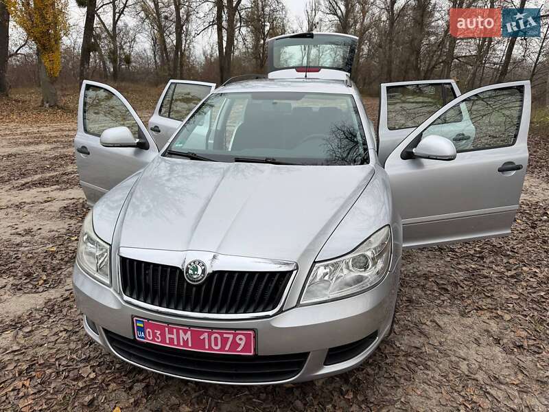 Универсал Skoda Octavia 2009 в Полтаве