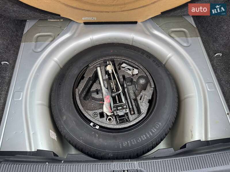 Универсал Skoda Octavia 2009 в Полтаве