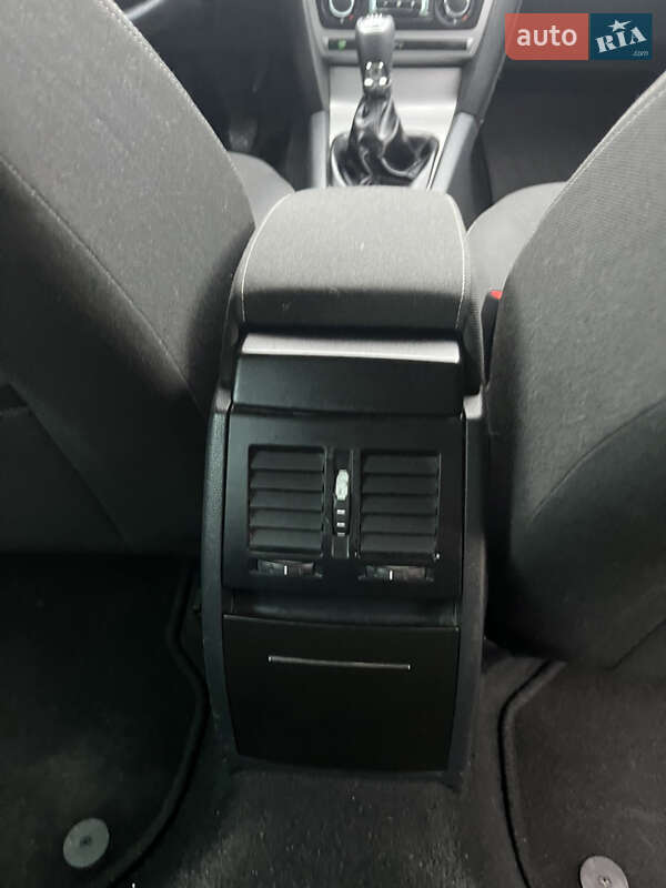 Универсал Skoda Octavia 2010 в Львове фото 48 Универсал Skoda Octavia 2010 в Львове