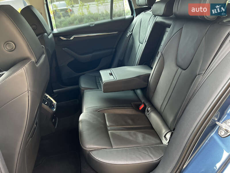 Универсал Skoda Octavia 2021 в Киеве