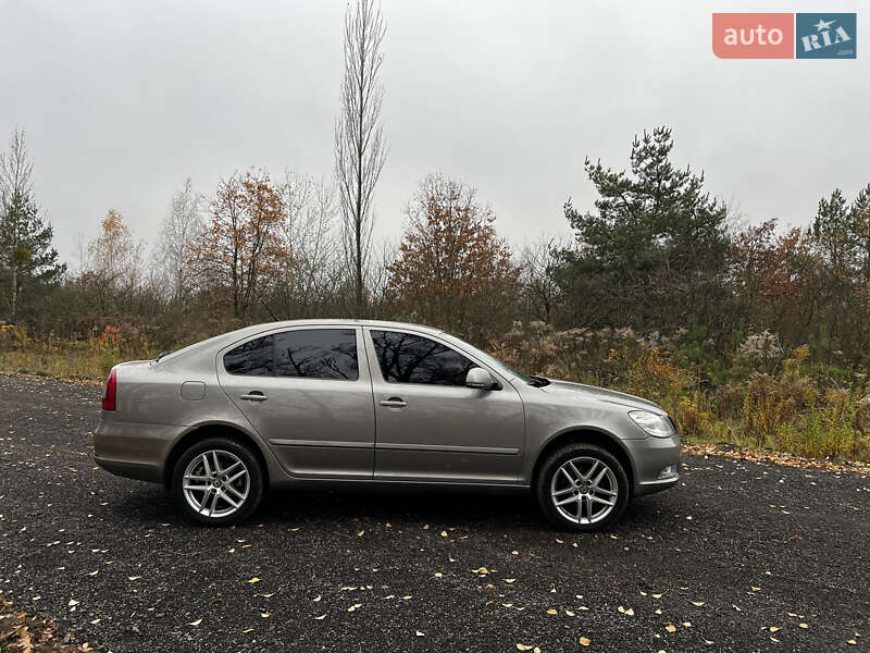Лифтбек Skoda Octavia 2012 в Софиевской Борщаговке фото 4 Лифтбек Skoda Octavia 2012 в Софиевской Борщаговке