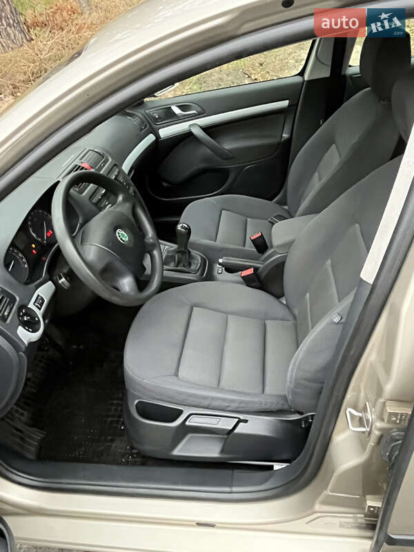 Лифтбек Skoda Octavia 2005 в Киеве