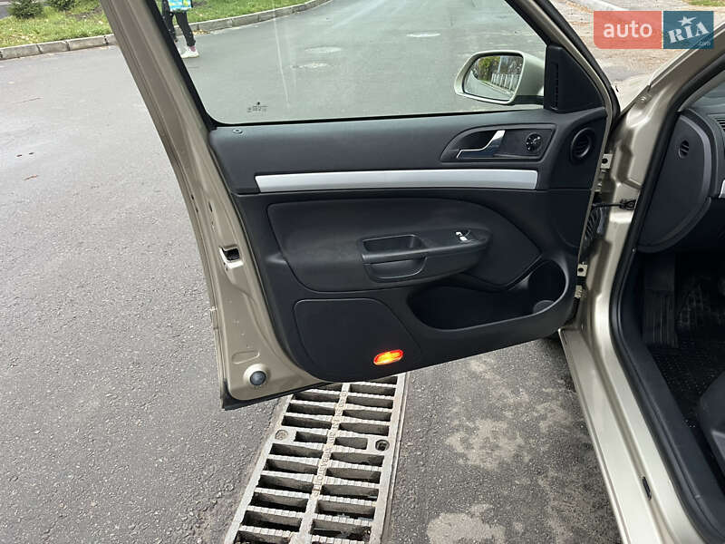 Лифтбек Skoda Octavia 2005 в Киеве